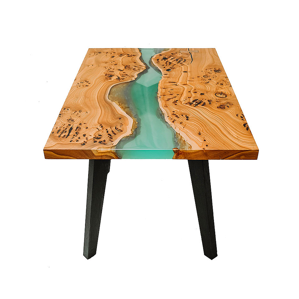 Стол-река из слэбов с эпоксидной смолой